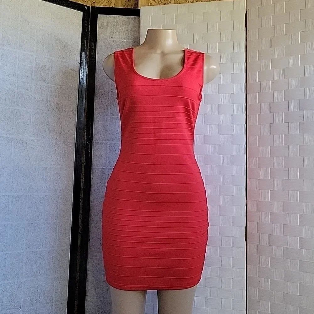 BRAND NEW PAPAYA ROUND NECK BODY-CON SLEEVELESS MINI DRESS - Picture 11 of 15